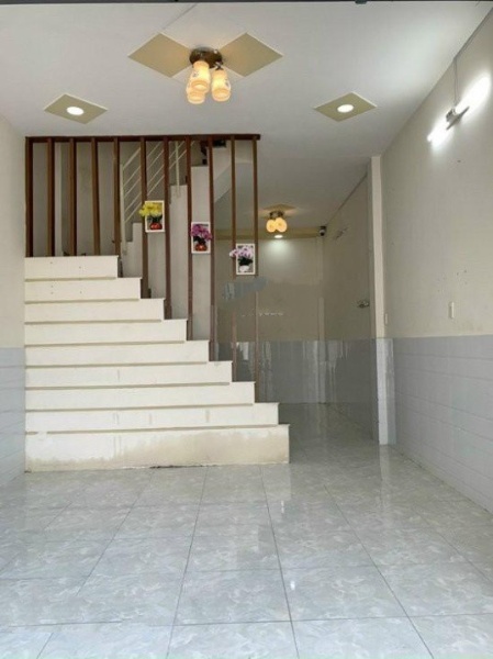Bán nhà 2 tầng hẻm xe hơi tại Đường Hoàng Diệu, Phường 12, Quận 4, Hồ Chí Minh